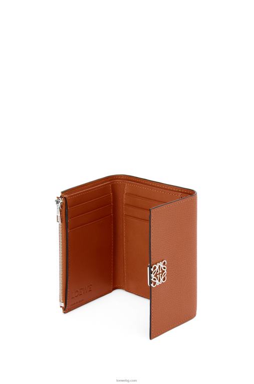 Loewe анаграм малък вертикален портфейл от зърнеста телешка кожа F84B81231 Жени тен