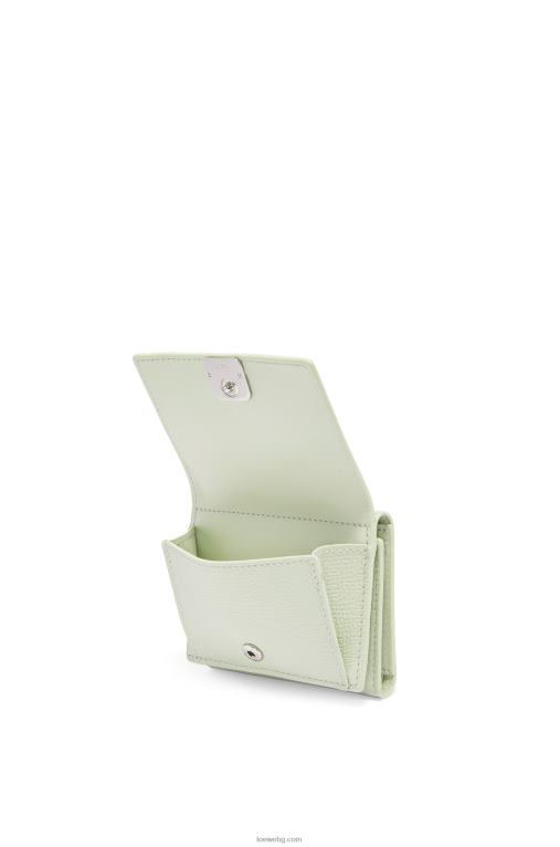 Loewe анаграм троен портфейл от зърнеста телешка кожа F84B81232 Жени светъл селадон