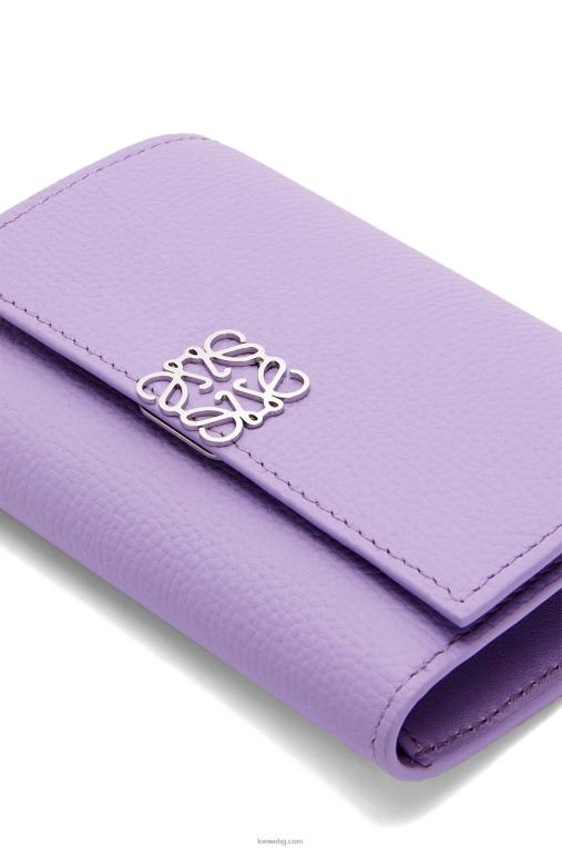 Loewe анаграм малък вертикален портфейл от зърнеста телешка кожа F84B81237 Жени светло лилаво