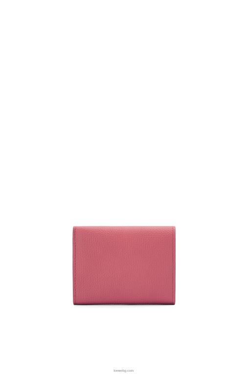 Loewe анаграм троен портфейл от зърнеста телешка кожа F84B81238 Жени роза