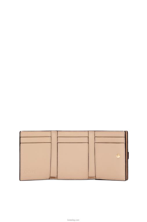 Loewe сгъваем портфейл от мека зърнеста телешка кожа F84B81241 Жени роза/шоколад