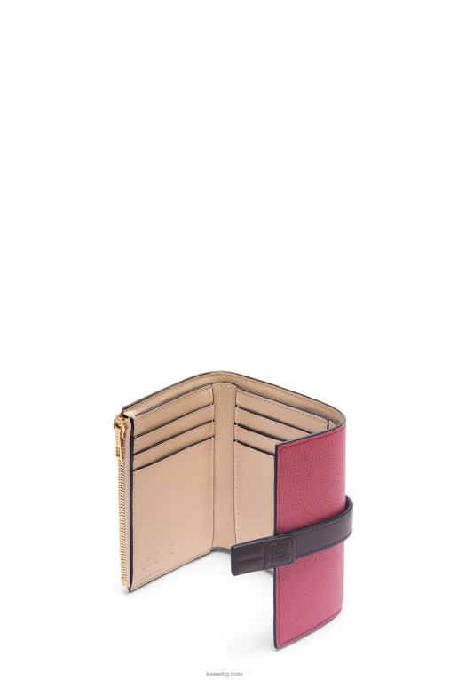 Loewe малък вертикален портфейл от мека зърнеста телешка кожа F84B81243 Жени роза/шоколад
