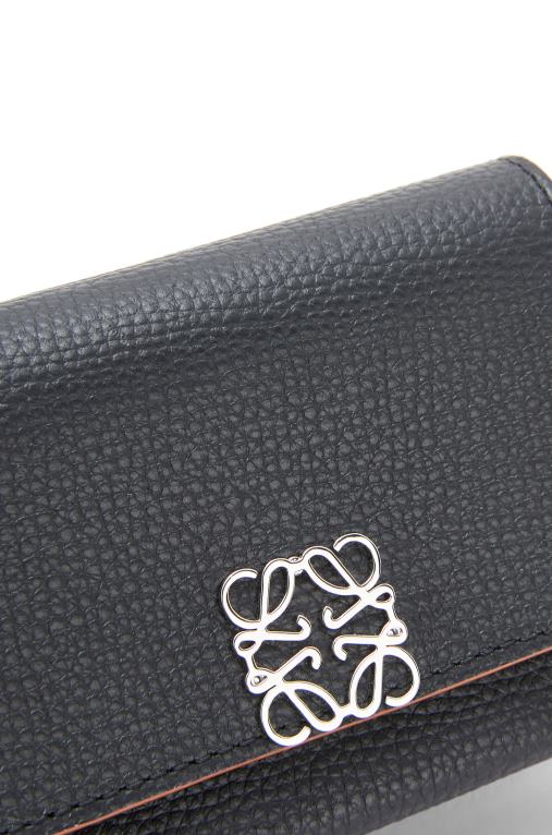 Loewe анаграм троен портфейл от зърнеста телешка кожа F84B81245 Жени черен