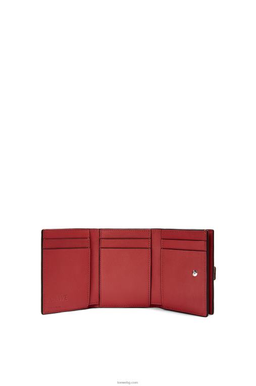 Loewe сгъваем портфейл от мека зърнеста телешка кожа F84B81254 Жени светъл карамел/пекан
