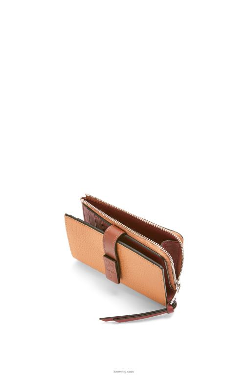 Loewe тънък двоен портфейл с цип от мека зърнеста телешка кожа F84B81255 Жени светъл карамел/пекан