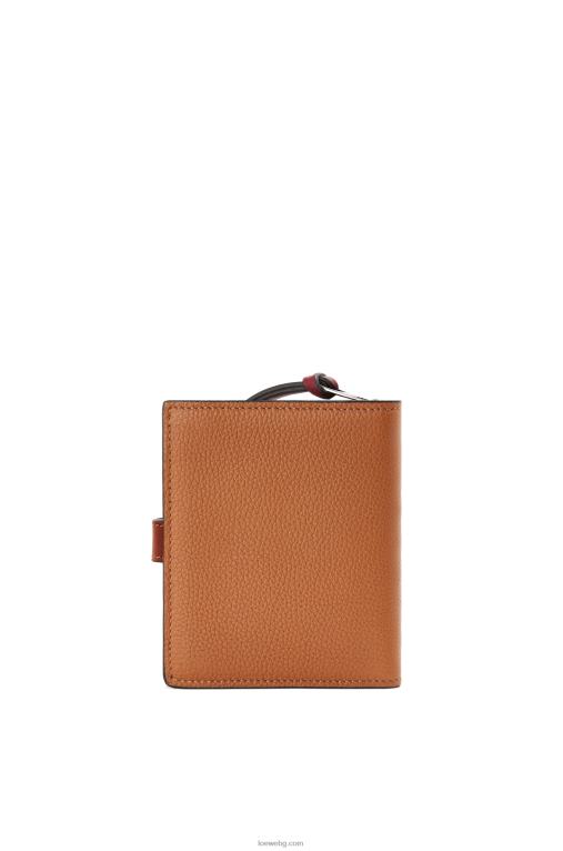 Loewe компактен портфейл с цип от мека зърнеста телешка кожа F84B81257 Жени светъл карамел/пекан