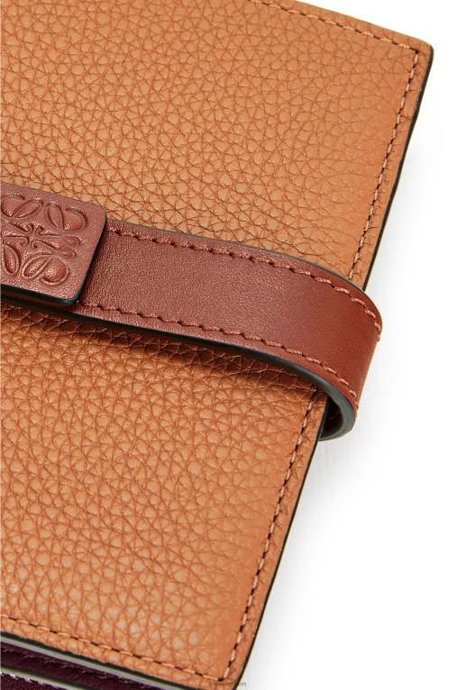Loewe компактен портфейл с цип от мека зърнеста телешка кожа F84B81257 Жени светъл карамел/пекан