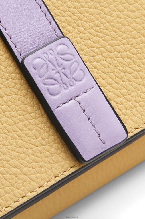 Loewe сгъваем портфейл от мека зърнеста телешка кожа F84B81266 Жени тъмно масло/лилаво
