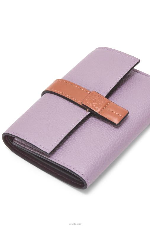 Loewe малък вертикален портфейл от мека зърнеста телешка кожа F84B81270 Жени мръсно лилаво/тен