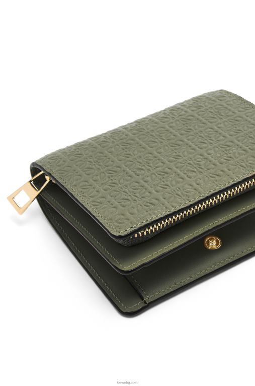 Loewe повторен компактен портфейл с цип от релефна копринена телешка кожа F84B81278 Жени авокадо зелено