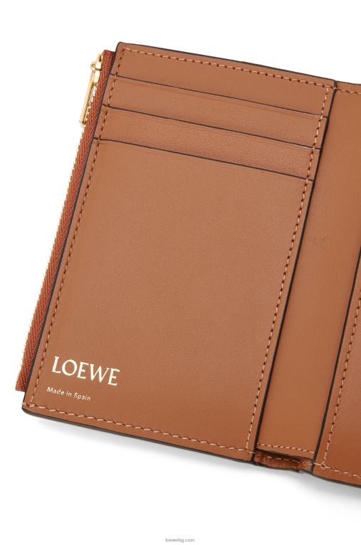 Loewe повтарящ се малък вертикален портфейл от релефна копринена телешка кожа F84B81280 Жени тен
