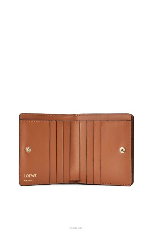 Loewe повторен компактен портфейл с цип от релефна копринена телешка кожа F84B81281 Жени тен