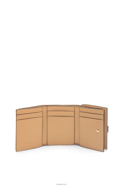 Loewe сгъваем портфейл от мека зърнеста телешка кожа F84B81285 Жени масло/блед лимон