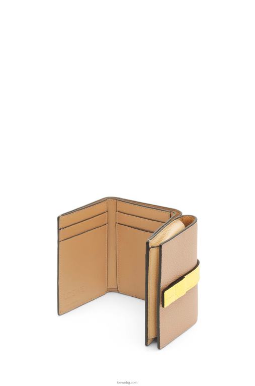 Loewe сгъваем портфейл от мека зърнеста телешка кожа F84B81285 Жени масло/блед лимон