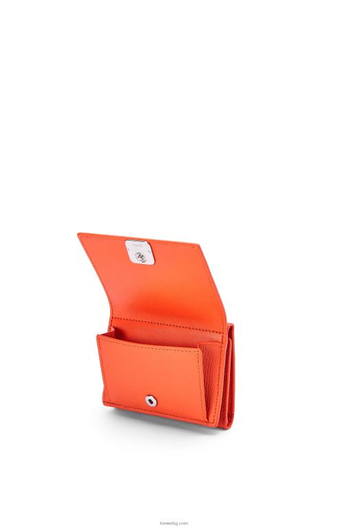Loewe анаграм троен портфейл от зърнеста телешка кожа F84B81293 Жени оранжево