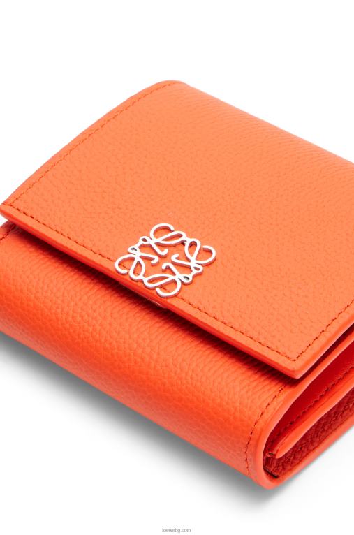 Loewe анаграм компактен портфейл с капак от телешка кожа с камъчета F84B81294 Жени оранжево