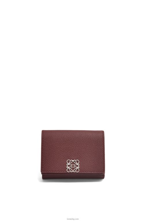Loewe анаграм троен портфейл от зърнеста телешка кожа F84B81296 Жени бордо