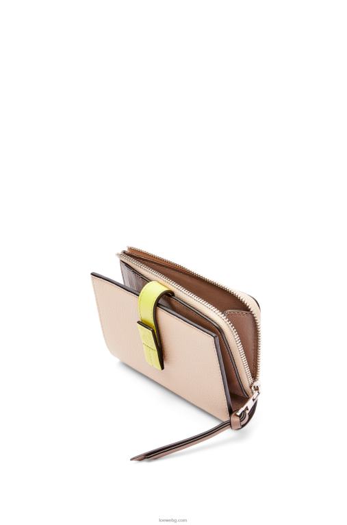 Loewe тънък двоен портфейл с цип от мека зърнеста телешка кожа F84B81298 Жени гол/цитронела