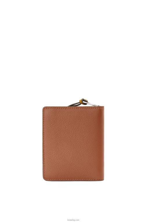 Loewe марков компактен портфейл с цип от класическа телешка кожа F84B81301 Жени тен/охра