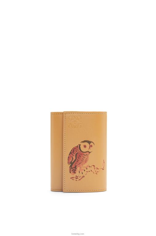 Loewe бухал малък вертикален портфейл от класическа телешка кожа F84B81306 Жени дюна