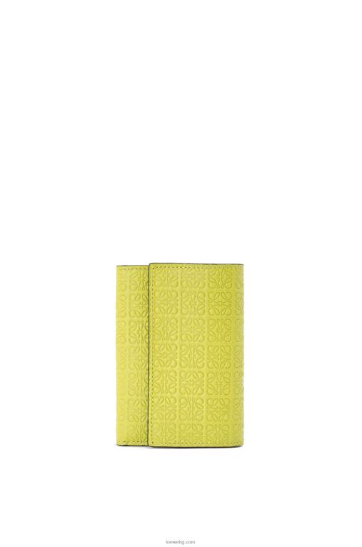 Loewe повтарящ се малък вертикален портфейл от релефна копринена телешка кожа F84B81313 Жени лайм жълто