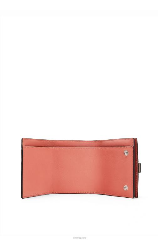 Loewe сгъваем портфейл от мека зърнеста телешка кожа F84B81315 Жени лек овес/мед