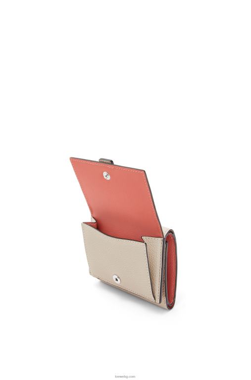 Loewe сгъваем портфейл от мека зърнеста телешка кожа F84B81315 Жени лек овес/мед