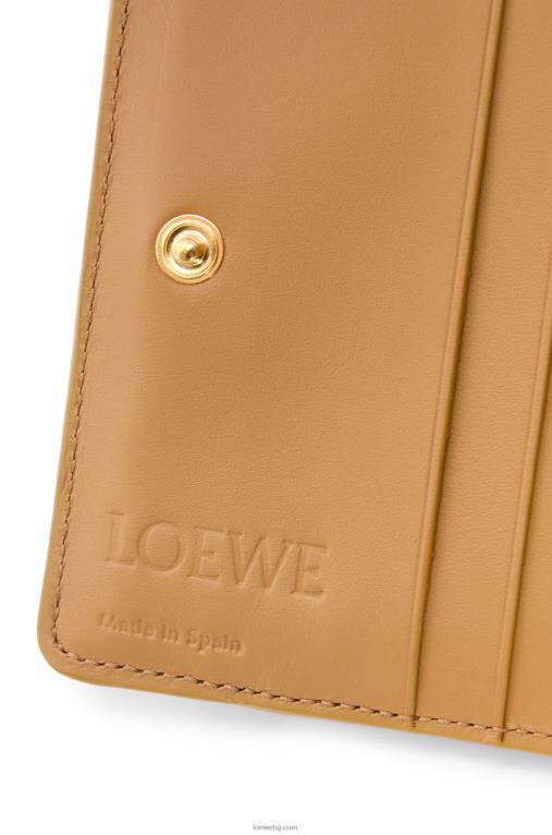 Loewe puzzle компактен портфейл с цип от класическа телешка кожа F84B81212 Жени ангора/прашно бежово
