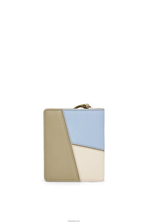 Loewe puzzle компактен портфейл с цип от класическа телешка кожа F84B81213 Жени прашно синьо/градински цвят зелено