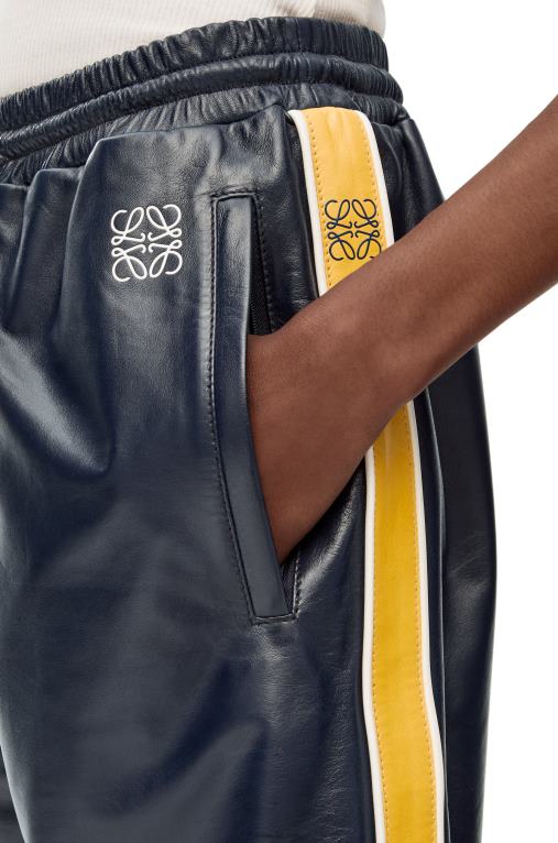 Loewe къси панталони от напа F84B81117 Жени морско/жълто