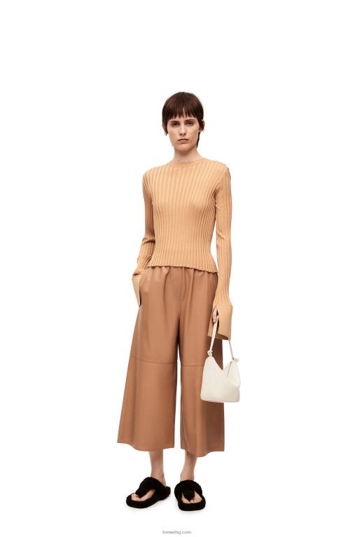 Loewe изрязани панталони от агнешка кожа напа F84B81144 Жени карамел