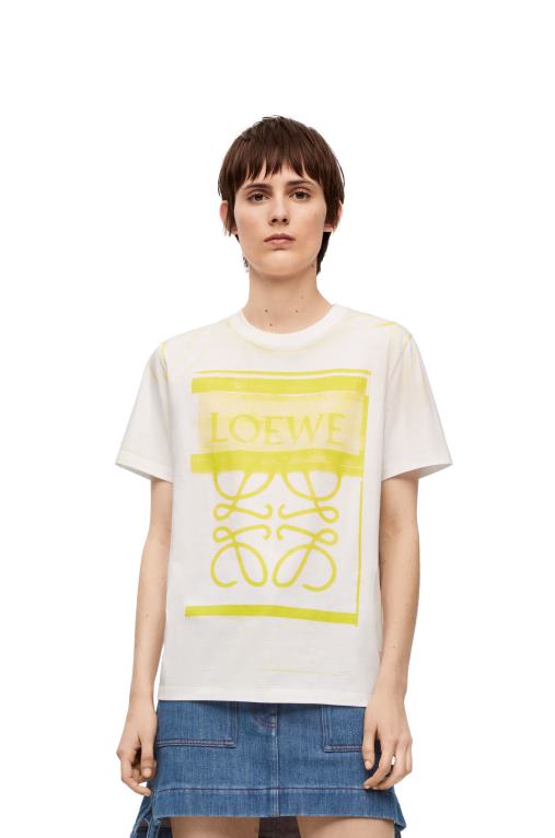 Loewe стандартна тениска от памук F84B8772 Жени бяло/жълто