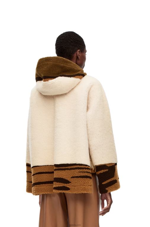 Loewe яке с качулка от стригана F84B81126 Жени почти бяло/кафяво
