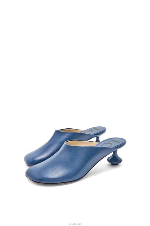 Loewe играчка муле в козя кожа F84B8724 Жени необработен деним