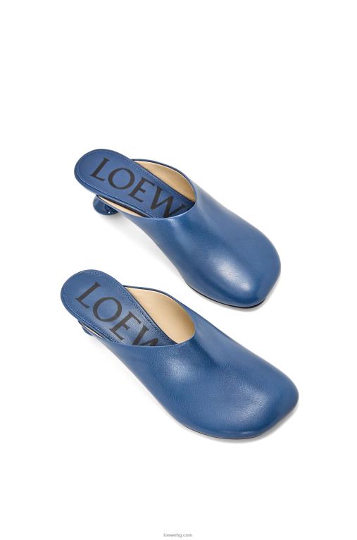 Loewe играчка муле в козя кожа F84B8724 Жени необработен деним
