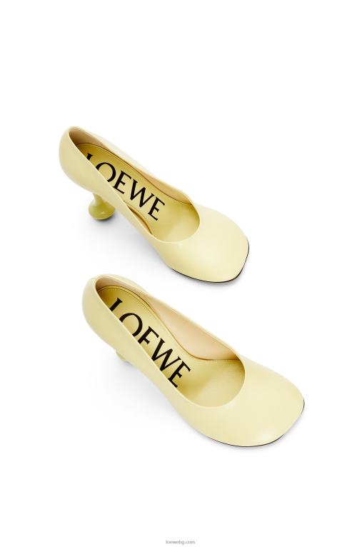 Loewe играчка помпа от козя кожа F84B8728 Жени избледняла акация