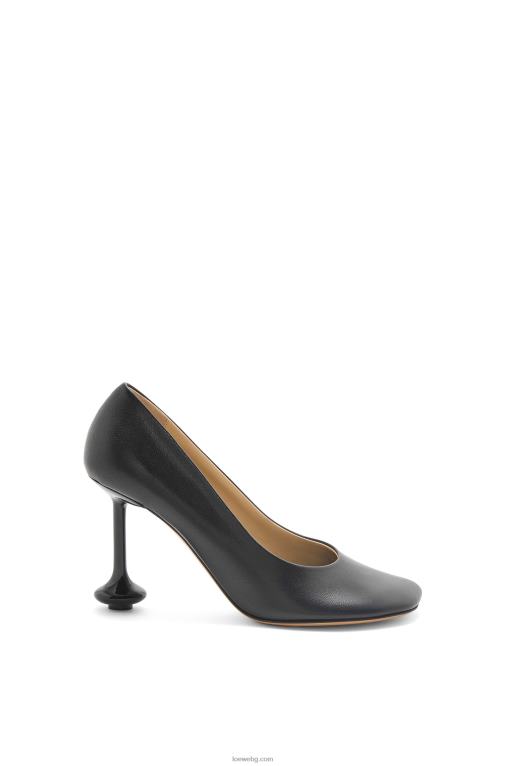 Loewe играчка помпа от козя кожа F84B8731 Жени черен
