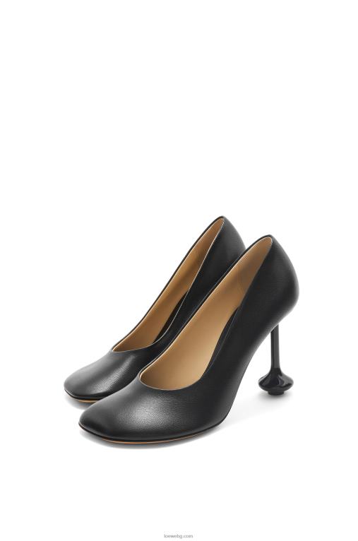 Loewe играчка помпа от козя кожа F84B8731 Жени черен