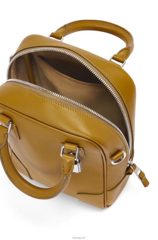 Loewe амазона 15 от телешка кожа напа F84B8175 мъже охра