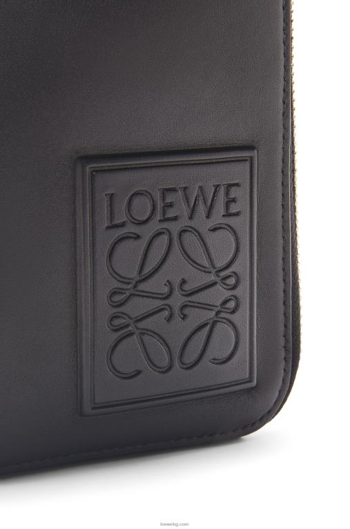 Loewe вертикален джоб през тялото от сатенирана телешка кожа F84B8613 мъже черен