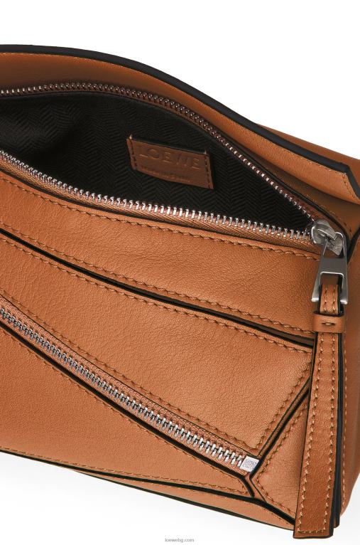Loewe мини чанта пъзел от класическа телешка кожа F84B8278 мъже тен
