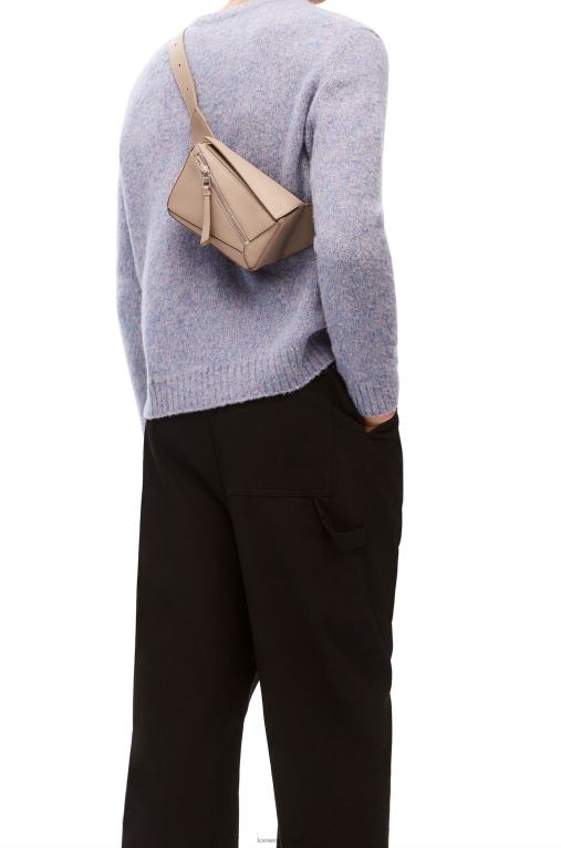 Loewe мини чанта пъзел от класическа телешка кожа F84B8548 мъже пясък