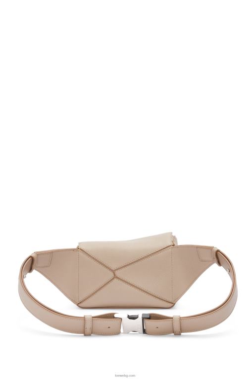 Loewe мини чанта пъзел от класическа телешка кожа F84B8548 мъже пясък