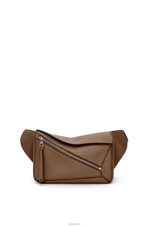 Loewe малка чанта пъзел от класическа телешка кожа F84B8564 мъже зимно кафяво