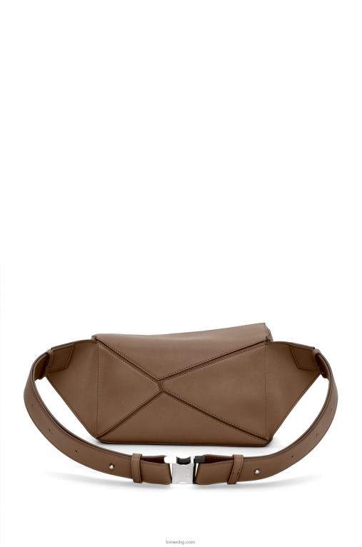 Loewe малка чанта пъзел от класическа телешка кожа F84B8564 мъже зимно кафяво