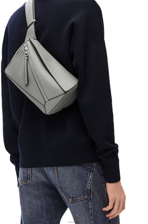 Loewe малка чанта пъзел от класическа телешка кожа F84B8565 мъже асфалтово сиво