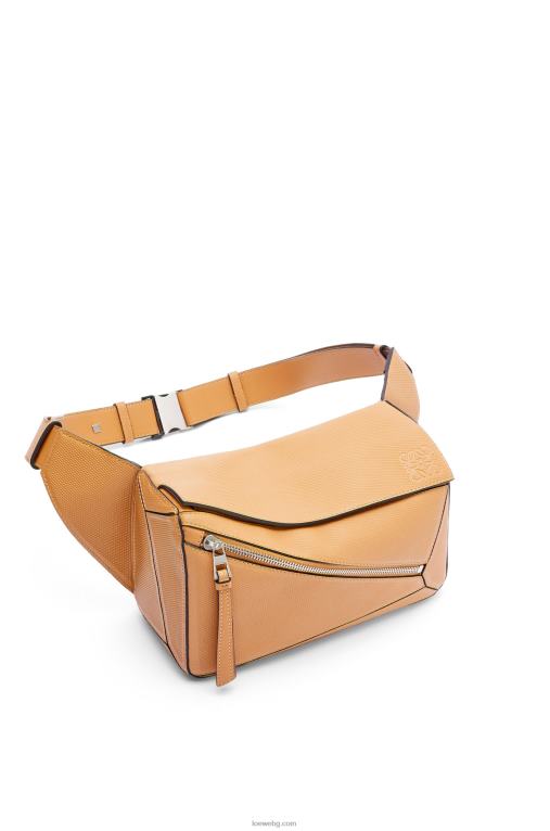 Loewe малка чанта-пъзел от диамантена телешка кожа F84B8569 мъже топла пустиня