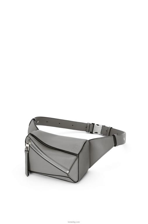 Loewe мини чанта пъзел от класическа телешка кожа F84B8570 мъже асфалтово сиво